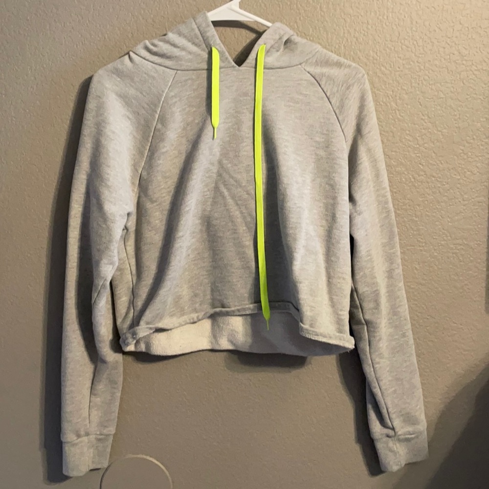 Cropped hoodie